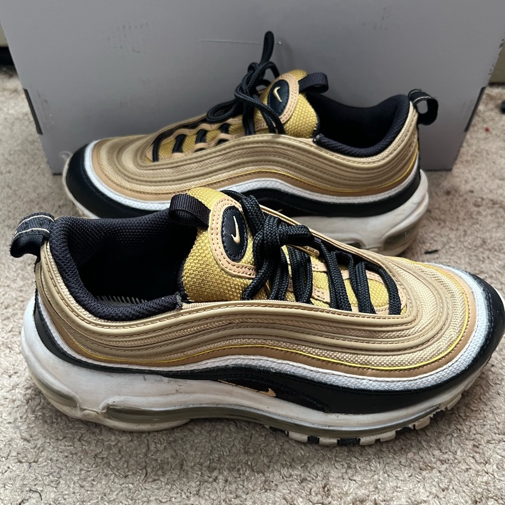 Nike Women's Athletic Shoes - Gold and Black